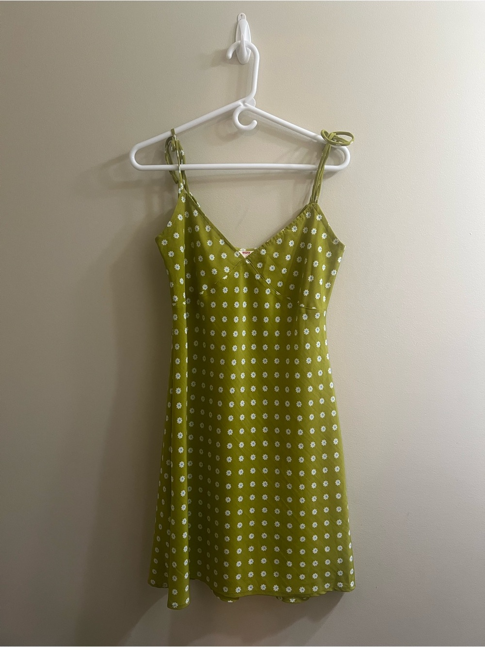 Levi’s Gem Slip Dress In Sweet Daisy Split Pea Size Medium Tie Spaghetti Straps